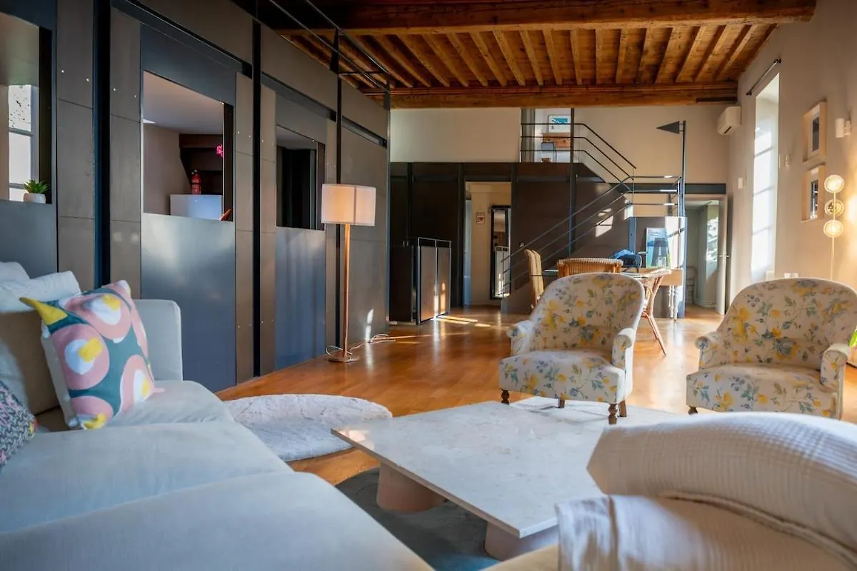 Appartement De Charme Au Coeur D'Avignon